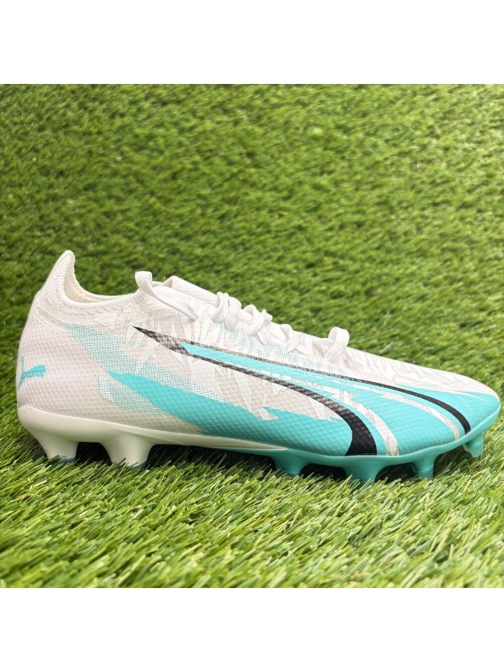 Puma Ultra Match Rush FG/AG Womens Size 7 White Blue Lace Up Soccer Cleats